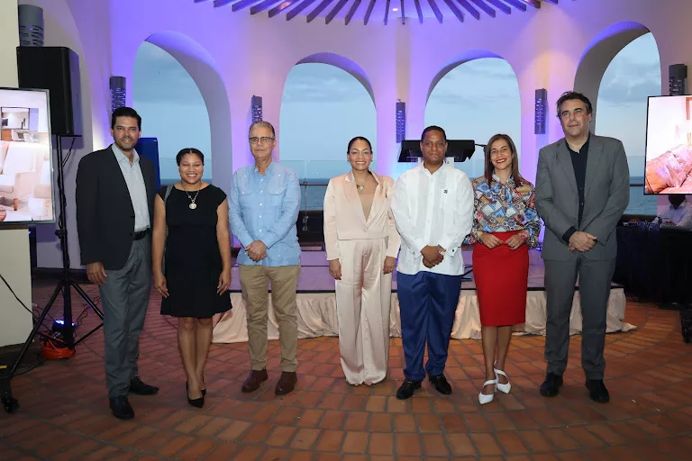 Ivan-Cunillera-Hilda-Castillo-Luis-Severino-Judith-Rubiera-Luis-Jose-Chavez-Gonzalez-Walter-Carmiol_-jpg