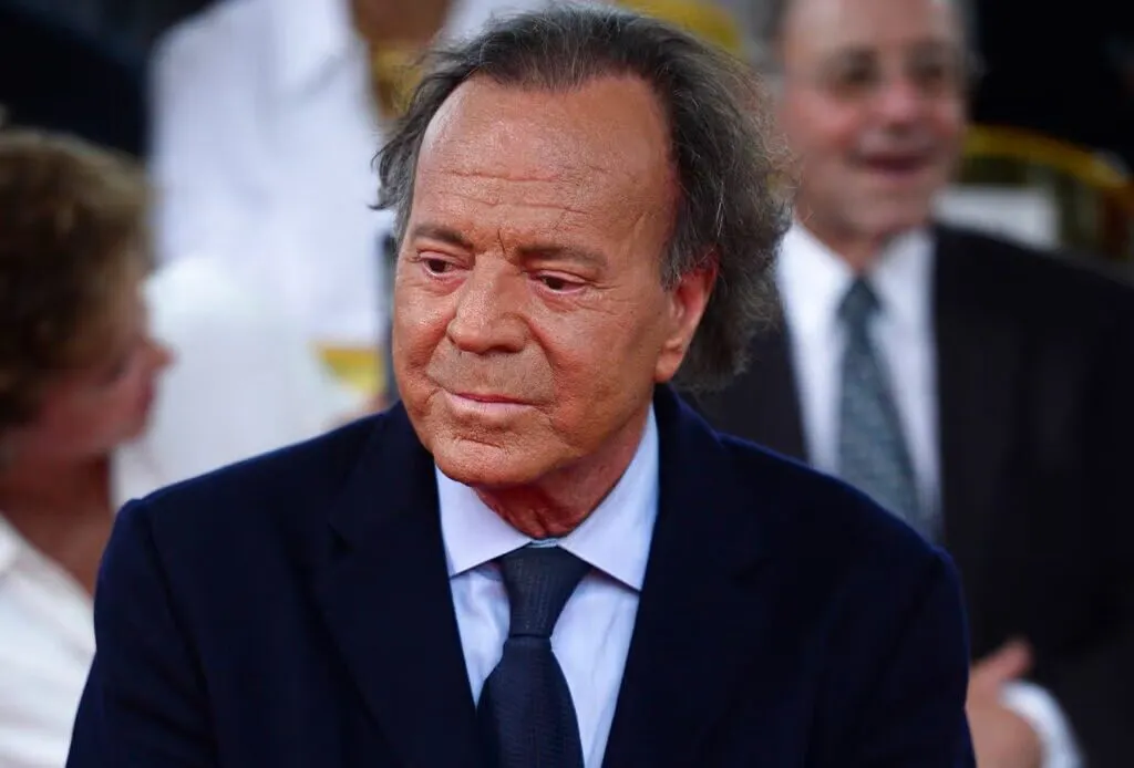 Julio-Iglesias-1024x694