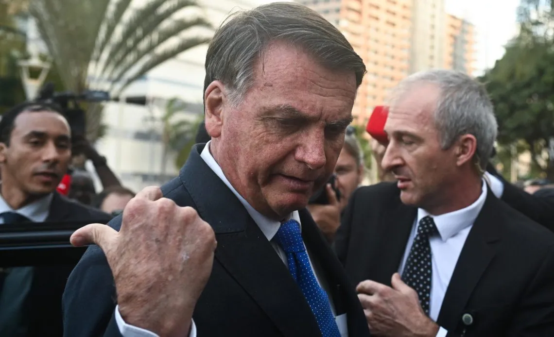 Bolsonaro-expresidente-de-Brasil-1140x694