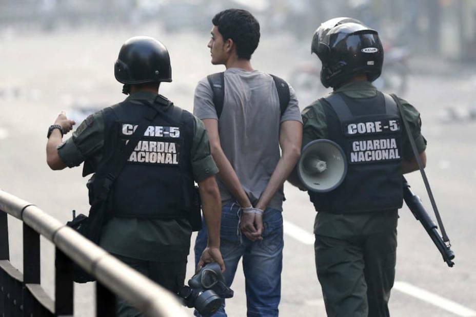 reportan-casi-2000-detenciones-pais-desde-inicios-protestas_181368