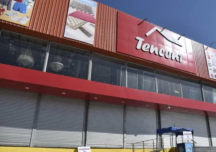 cierran-tres-tiendas-chinas-en-santiago-por-riesgos-de-seguridad-40e645a9-focus-0.15-0.43-896-504