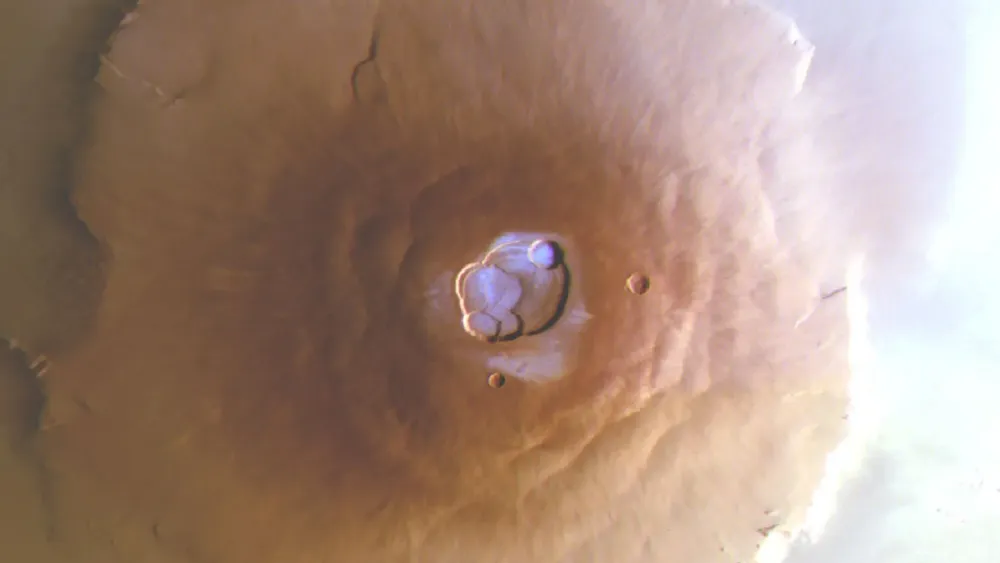 descubren-escarcha-volcanes-tharsis-marte-donde-era-improbable-que-hubiera-hielo_97