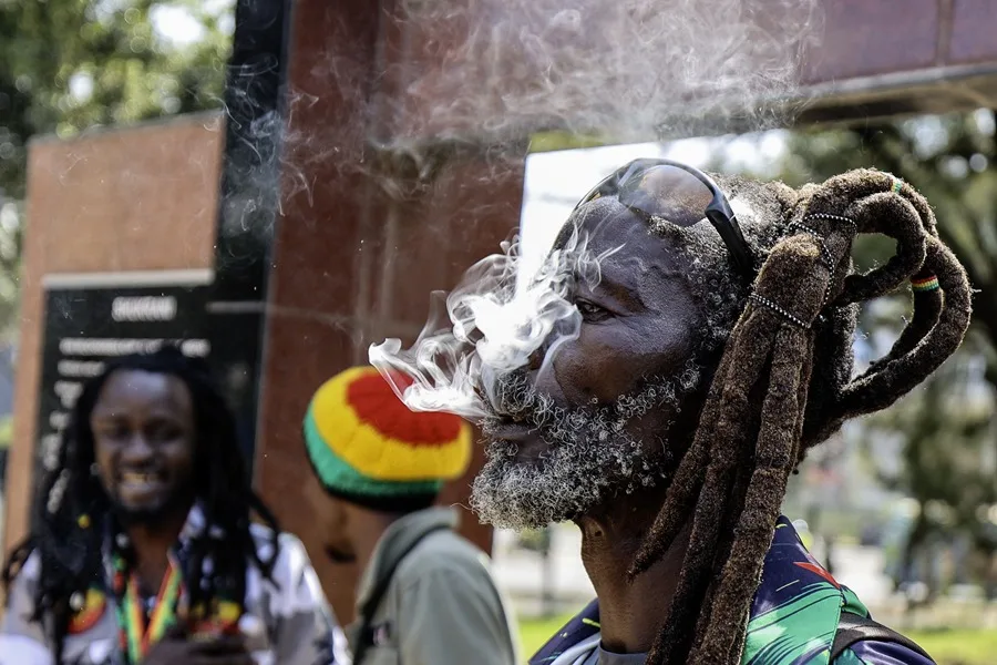 KENIA-RASTAFARIS-CANNABIS-1