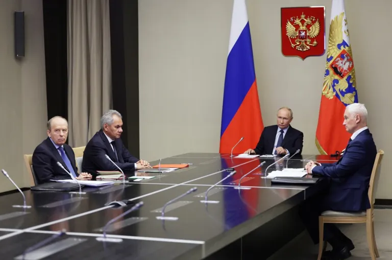 RUSIA-CUPULA-MILITAR