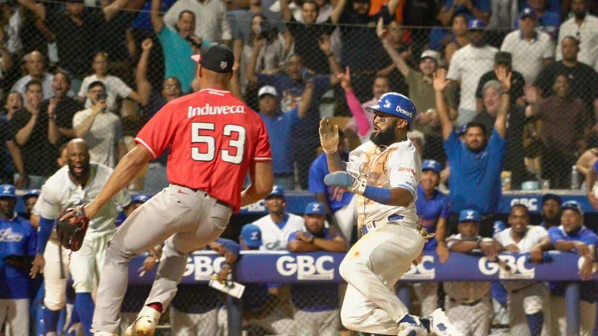 emilio-bonifacio-rompe-record-licey-le-gana-al-escogido-9921349b-focus-0.25-0.24-1200-675