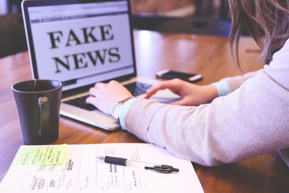 fakeNews