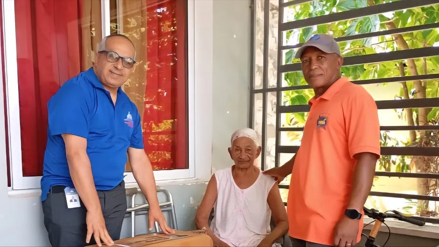 🩺 ¡Llevando salud y esperanza a las comunidades! 💙❤️Por instrucciones del doctor Rafael Burgos (1)