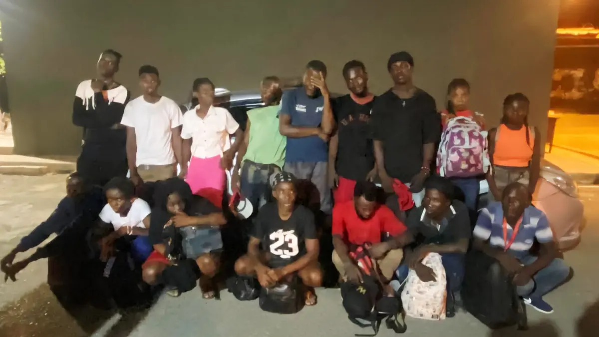 interceptan-vehiculo-con-16-haitianos-indocumentados-ab207e29-focus-0-0-1200-675