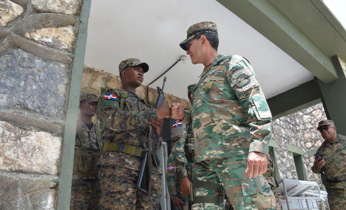 Diaz-Morfa-en-la-frontera-1140x694