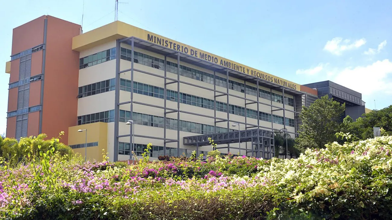 Ministerio de Medio Ambiente y Recursos Naturales (2) (1)