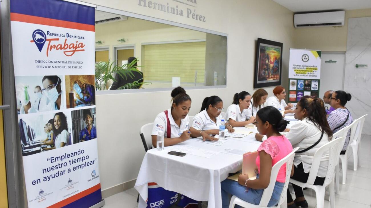 FERIA EMPLEO 1 FOTO