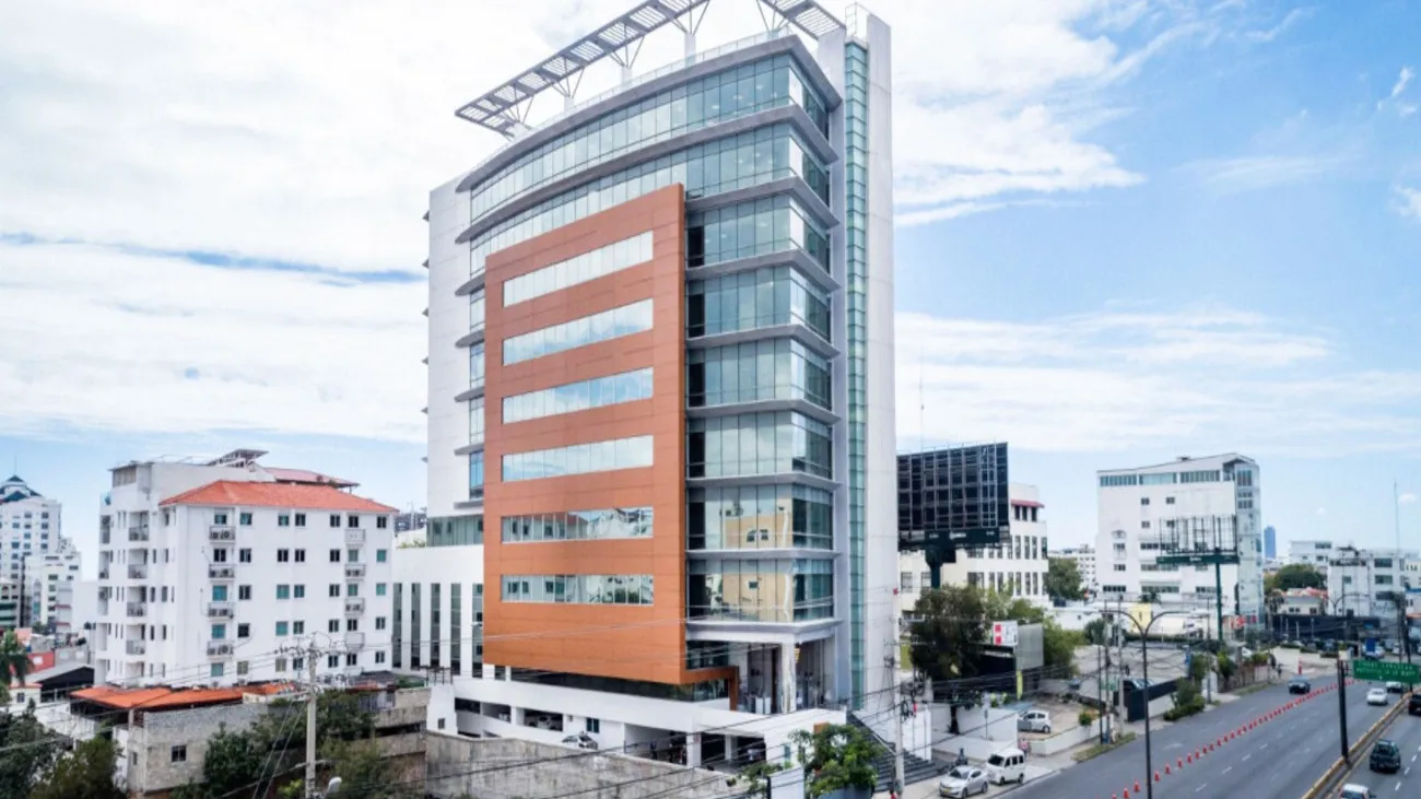 Edificio-MICM-con-nuevo-logo-rs-