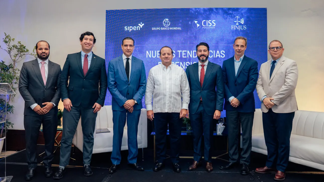 Antonio Giraldi, Pedro Kumamoto, Servio Tulio Castaños, José Ignacio Paliza, Francisco A. Torres, Ignacio Apella y Rafael Castillo.