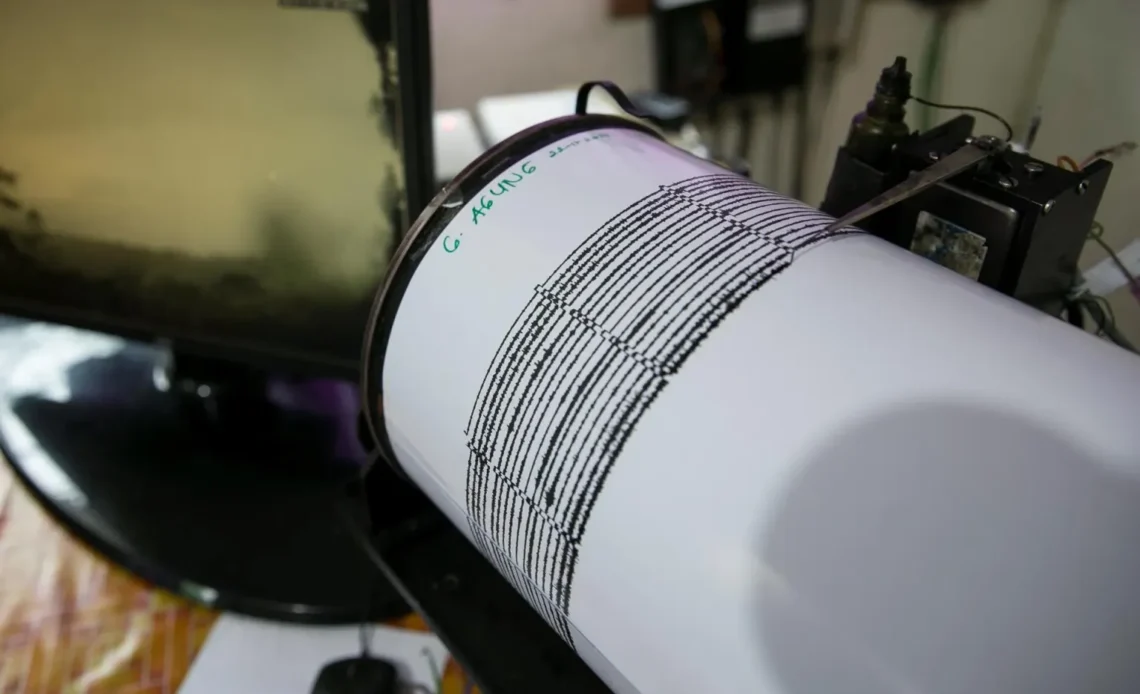 Un-terremoto-de-magnitud-61-sacude-el-noreste-de-Afganistan-1140x694