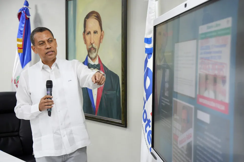 INDOTEL-GUIDO--scaled