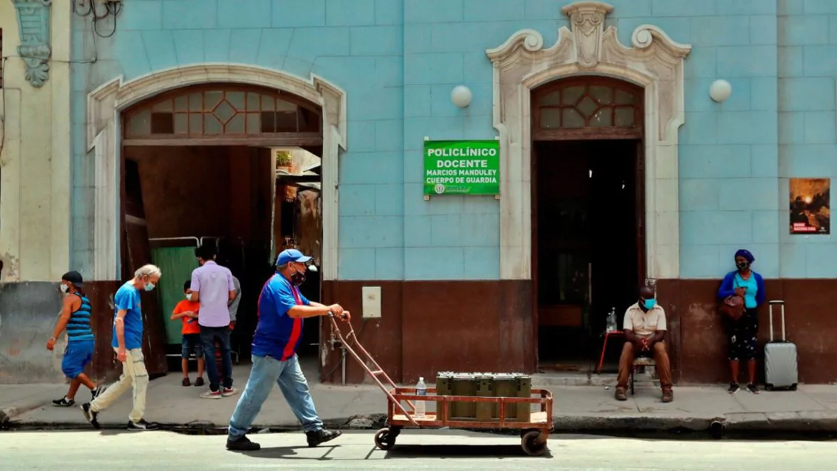 cuba-ajusta-su-ley-petrolera-pero-expertos-ven-un-sector-privado-pequeno-y-cont-20261019-132927-F2sE-1200x675