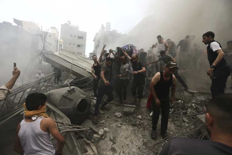 Gaza-bombardeo-cuerpo-d407a9