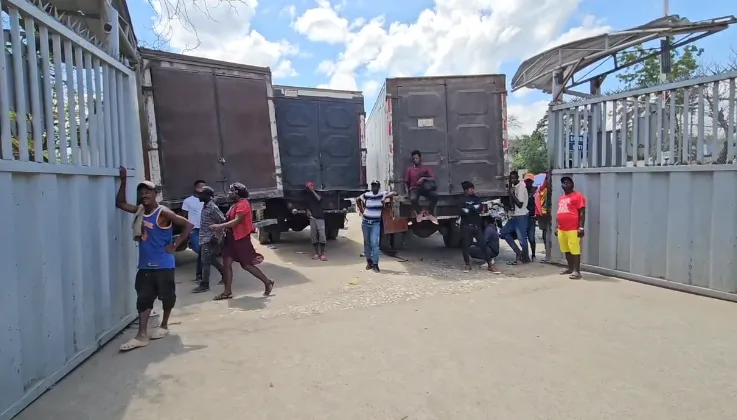 Haitianos-protestan-en-Elias-Pina