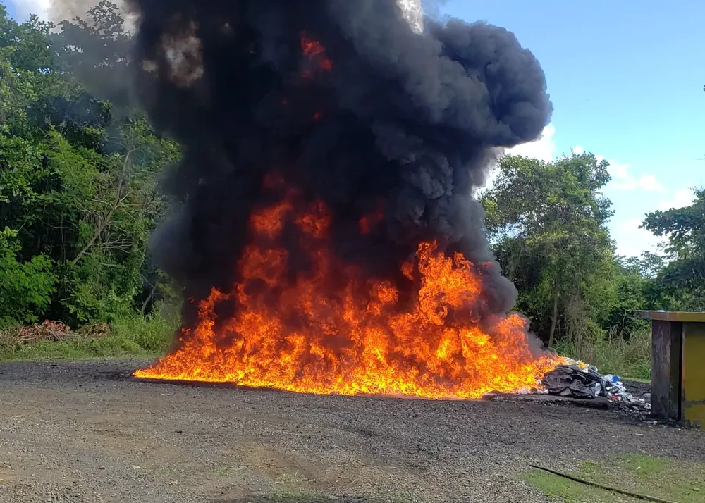 El-Inacif-incinera-mas-de-400-kilogramos-de-drogas