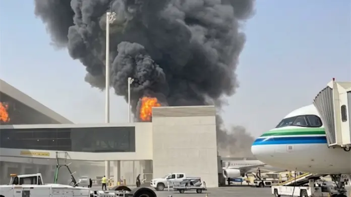 aeropuerto-arabia-dy--noticias-50-527660fe-focus-0-0-696-391