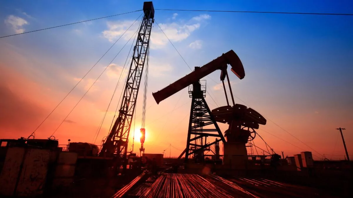 el-brent-baja-a-103-dolares-tras-afirmar-trump-que-no-atacara-iran-antes-del-3-n-20261009-133352-5H1Q-1200x675