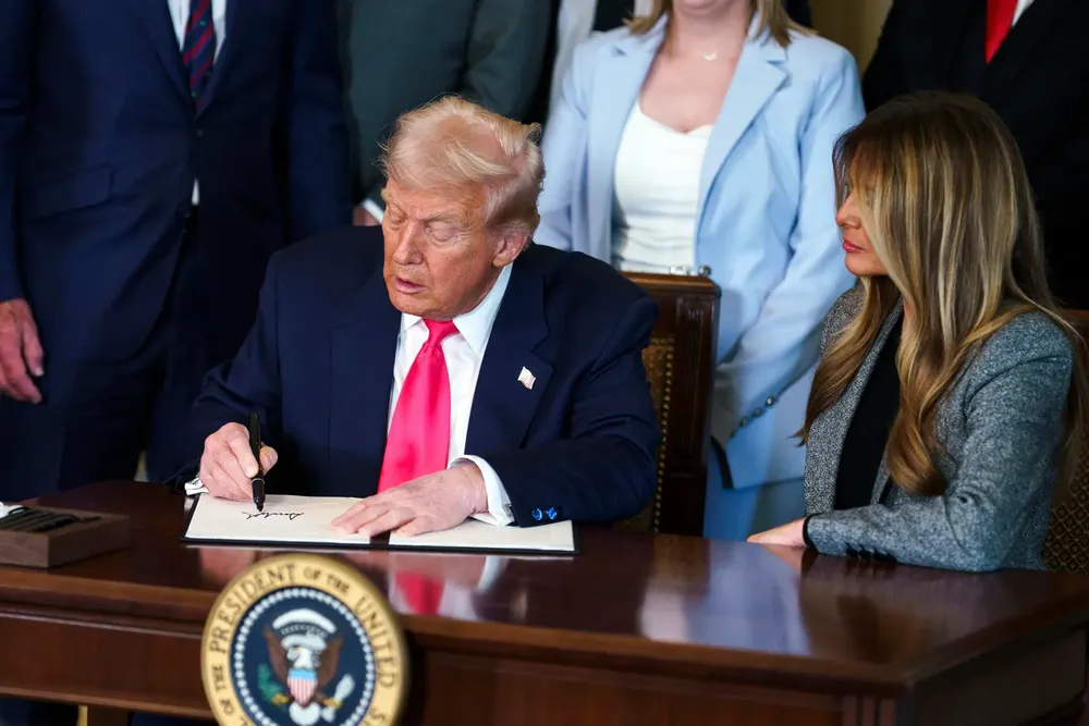 rss-efea136c77f78bb86436b897c2b40c03505862d4afaw