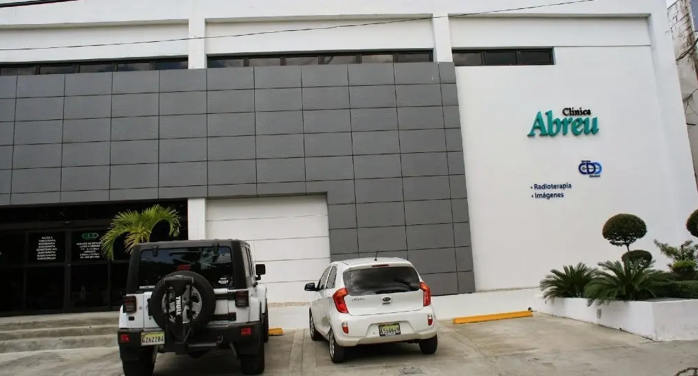 Clinica-Abreu-y-pacientes-jet-set
