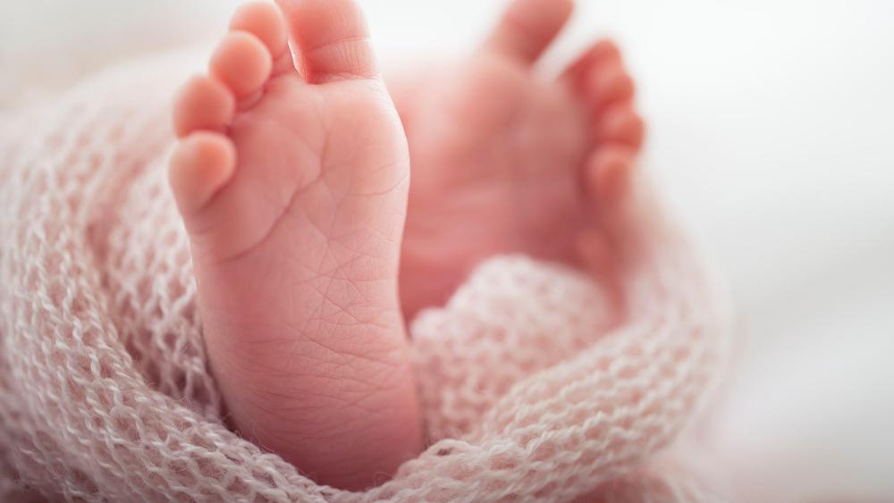 Pies-de-bebes-recien-nacidos