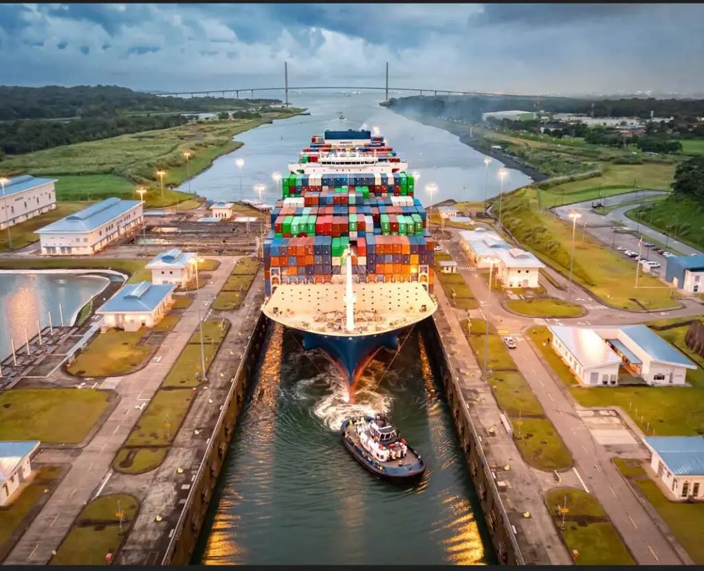 661693d62ff27_canal-de-panama-1-1024x831.jpg
