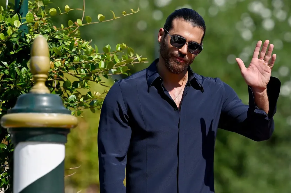 El-actor-turco-Can-Yaman-detenido-en-Estambul-por-una-supuesta-posesion-de-droga