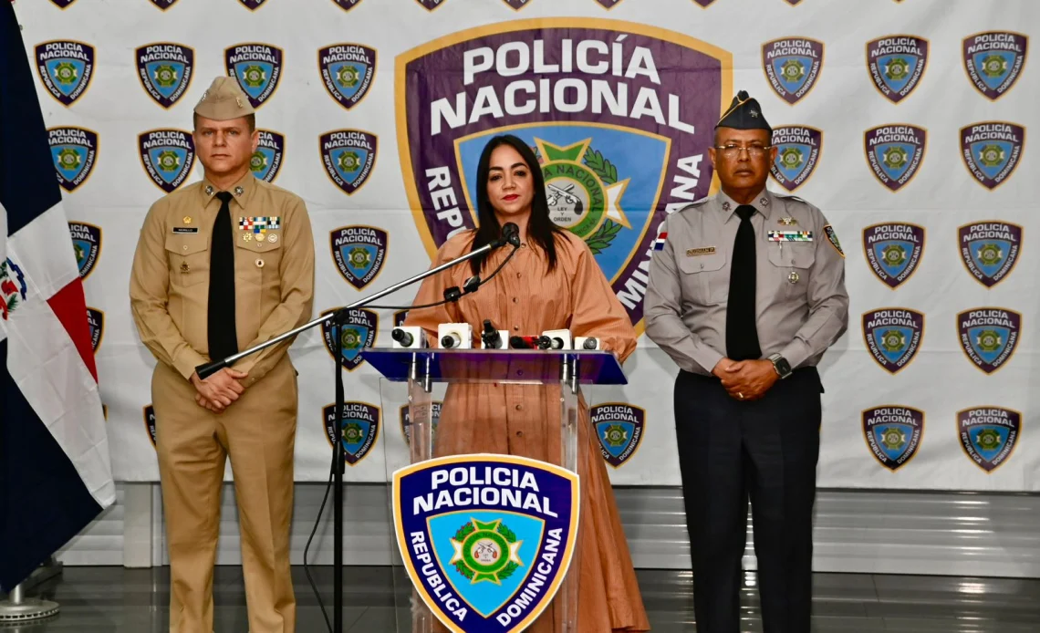 Ministra-de-Interior-y-Policia-1140x694