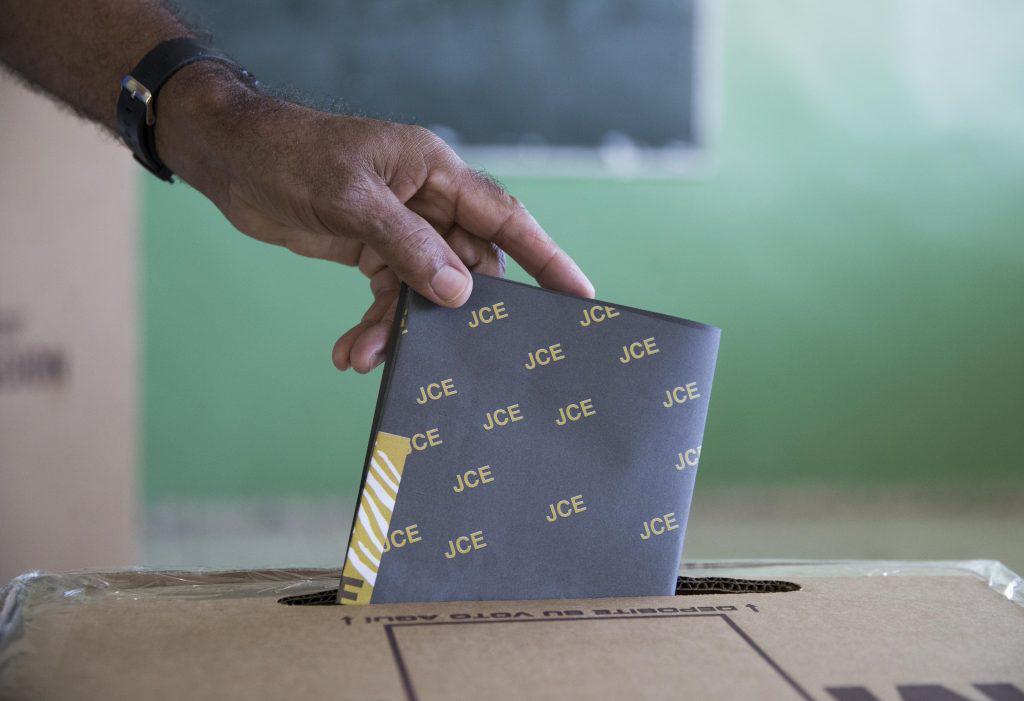voto-en-elecciones-municipales-16032020-orlando-barria-1024x701