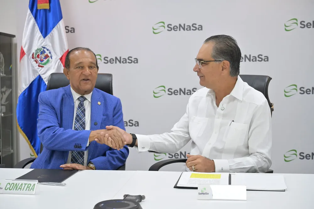 SENASA-y-CONATRA-firman-acuerdo-scaled