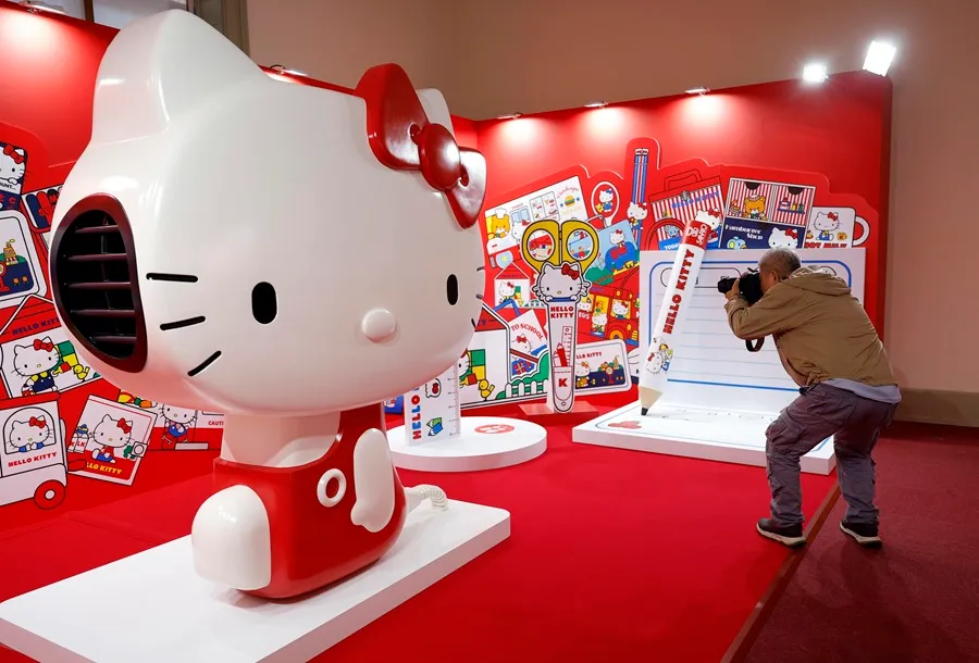 hello-kitty