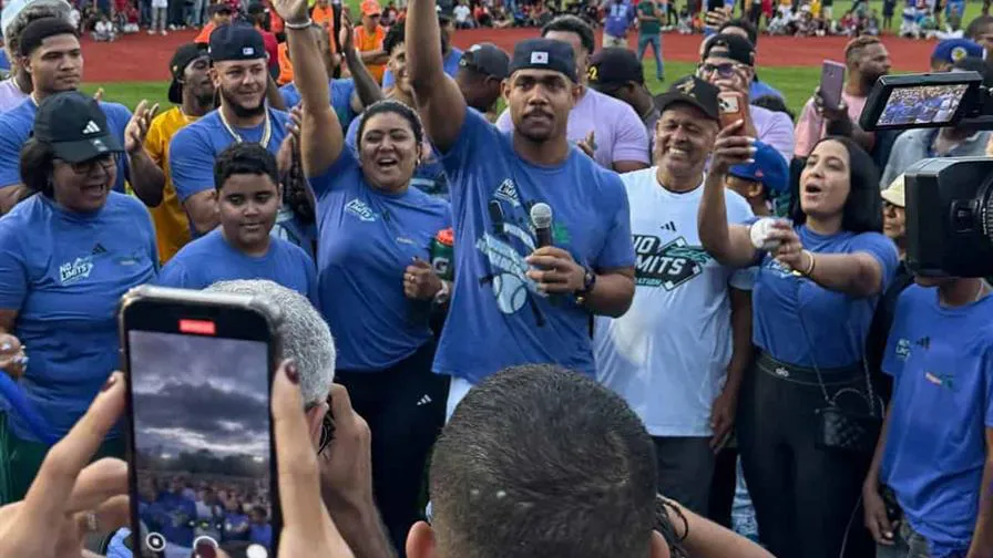 los-reyes-de-j-rod-a-loma-de-cabrera-un-complejo-de-us13-millones-4041eb67-focus-0-0-896-504