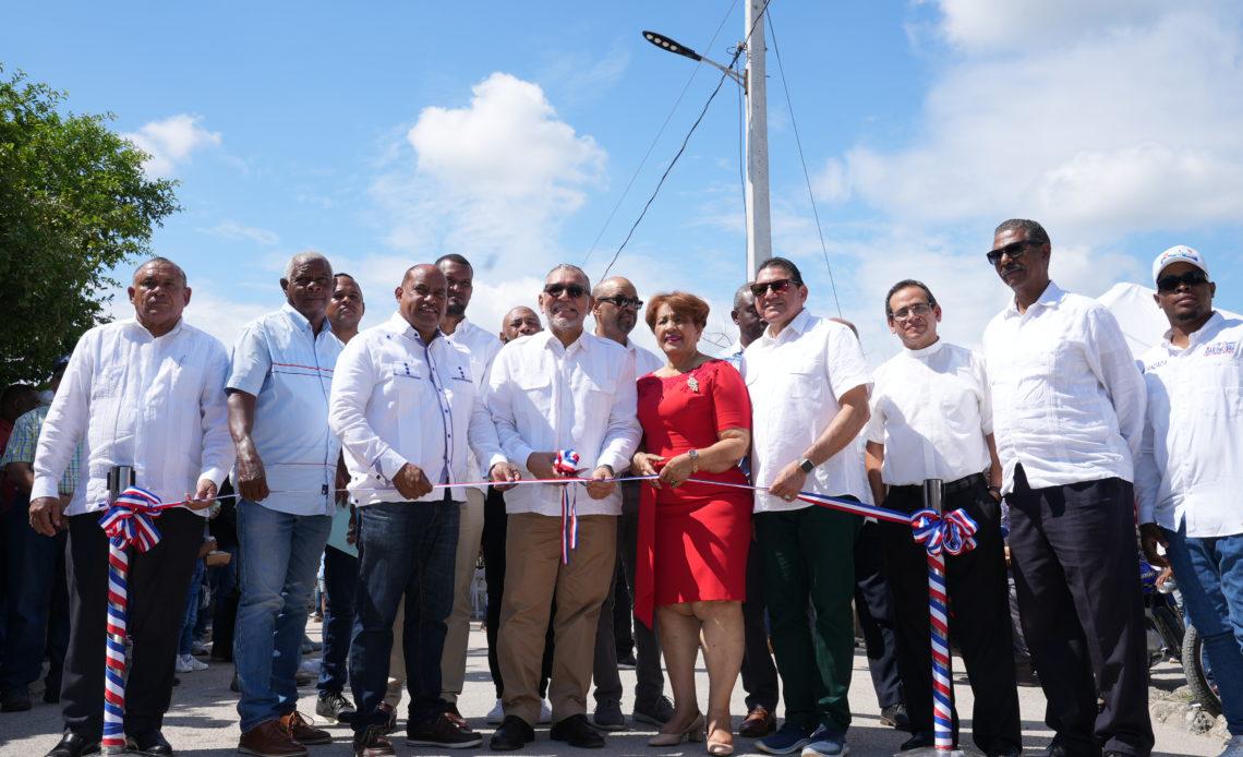 Inauguración-rehabilitación-y-extensión-de-redes-eléctricas-Tamayo-1140x694