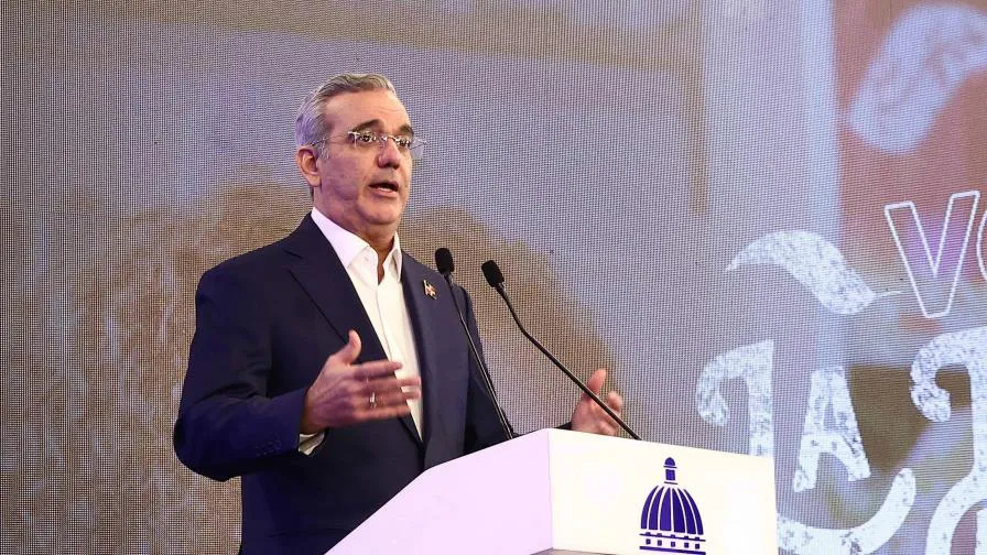 abinader-pide-limitar-exoneracion-de-vehiculos-a-legisladores-focus-min0.25-0.33-896-504