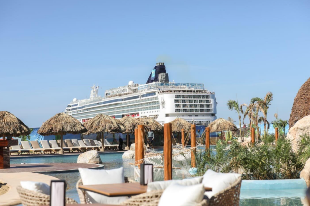 Norwegian-Pearl-en-Cabo-Rojo-1024x681
