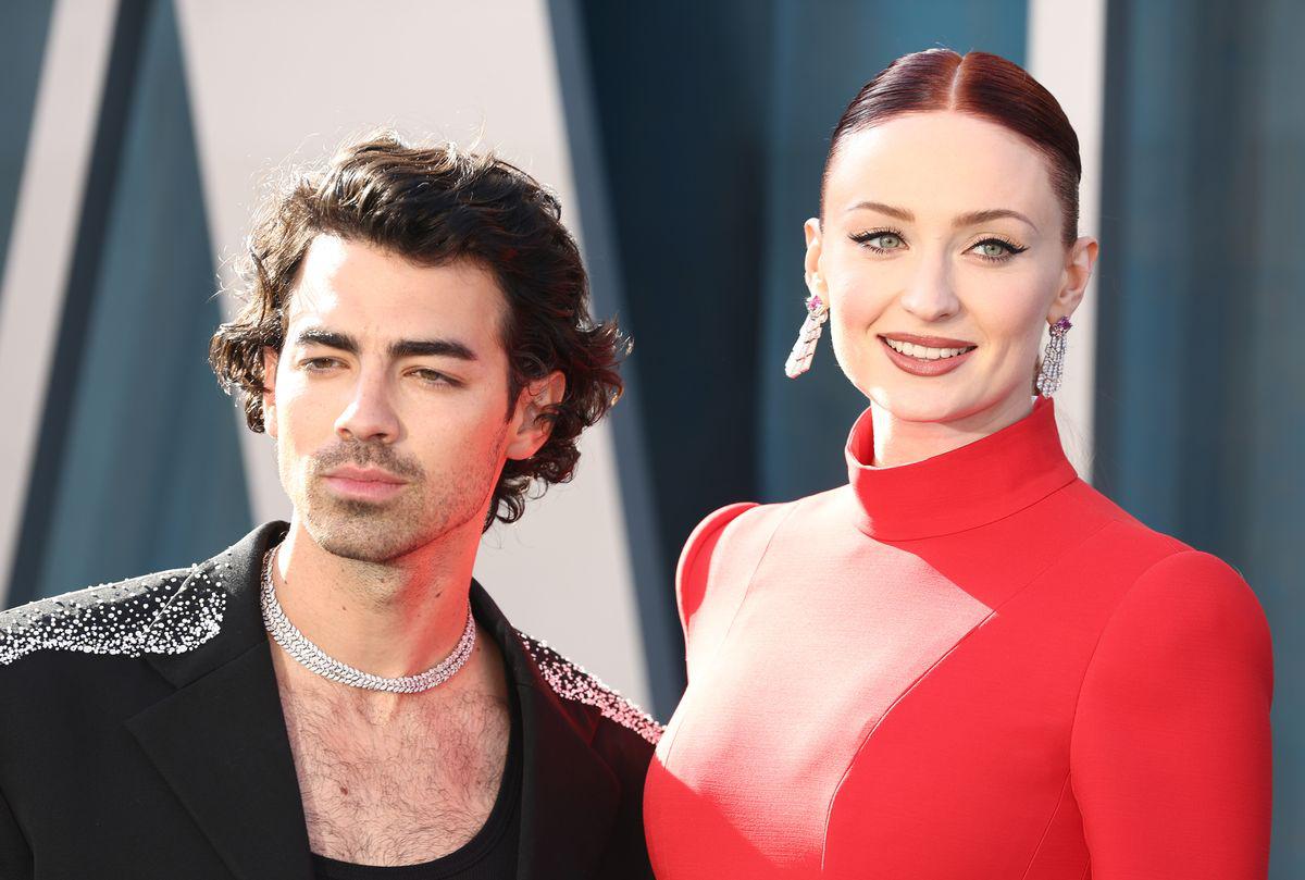 joe-jonas-and-sophie-turner-attend-the-2022-vanity-fair-news-photo-1657979185