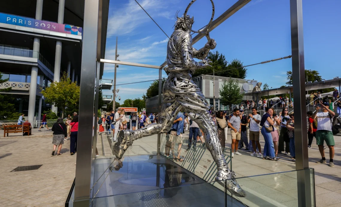 Estatua-de-Rafael-Nadel-en-los-JJOO-1140x694