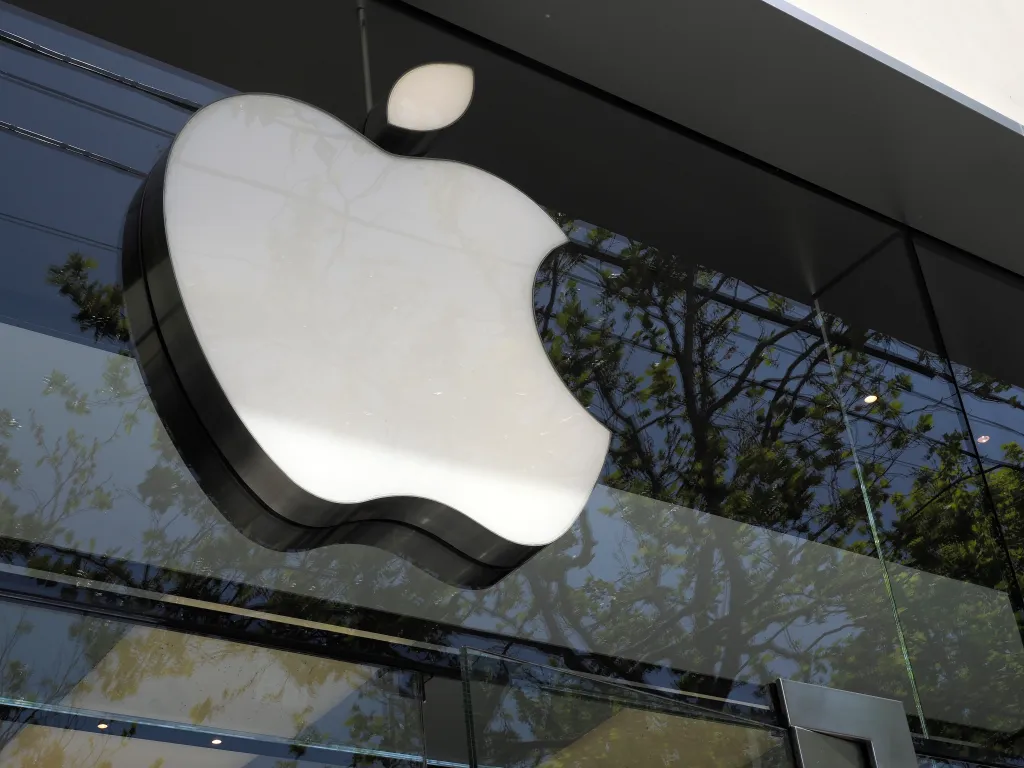 EA2835-USA-APPLE-VALUATION