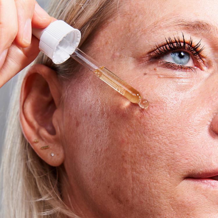 31WELL-RETINOL-EXPLAINER-mbcz-mediumSquareAt3X