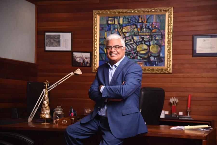 78d607068cd064420401737e12f83bae_XL