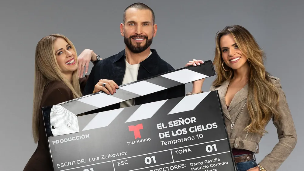 carmen-aub-rafael-amaya-isabella-castillo-crop_e_4b8efa