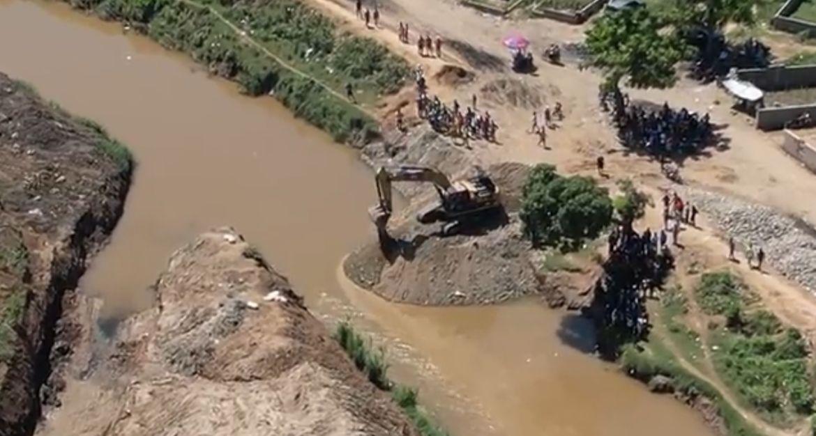 Haitianos Desvían Río Masacre Para Continuar Obra De Toma Del Canal 7897