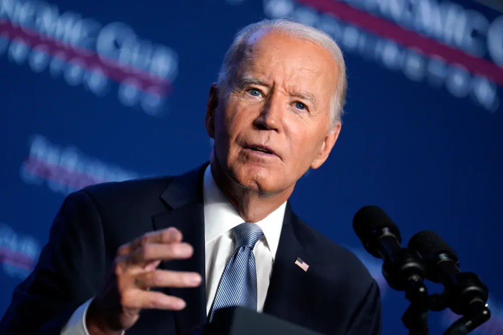 EA4304-USA-GOVERNMENT-BIDEN