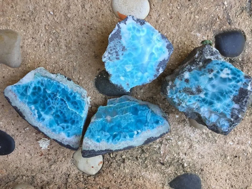 dominican-larimar-Jorge-L-Feliz-20-rotated