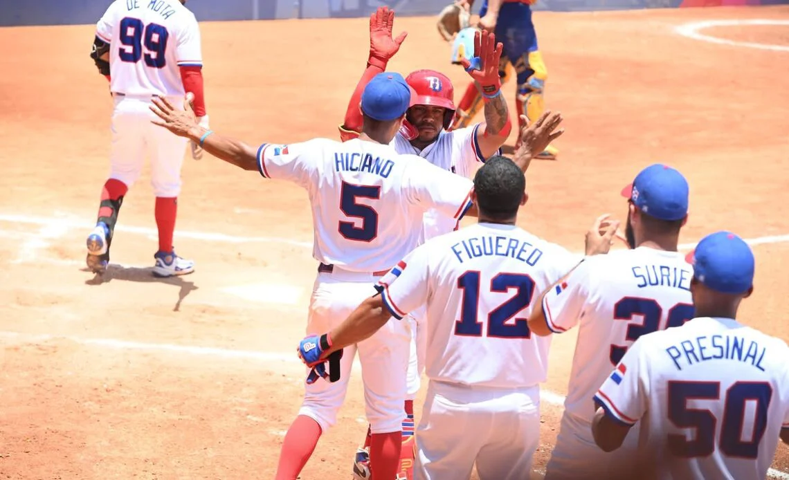 ¡CAMPEONES-Republica-Dominicana-vence-a-Venezuela-y-conquista-el-oro-en-softbol-1140x694