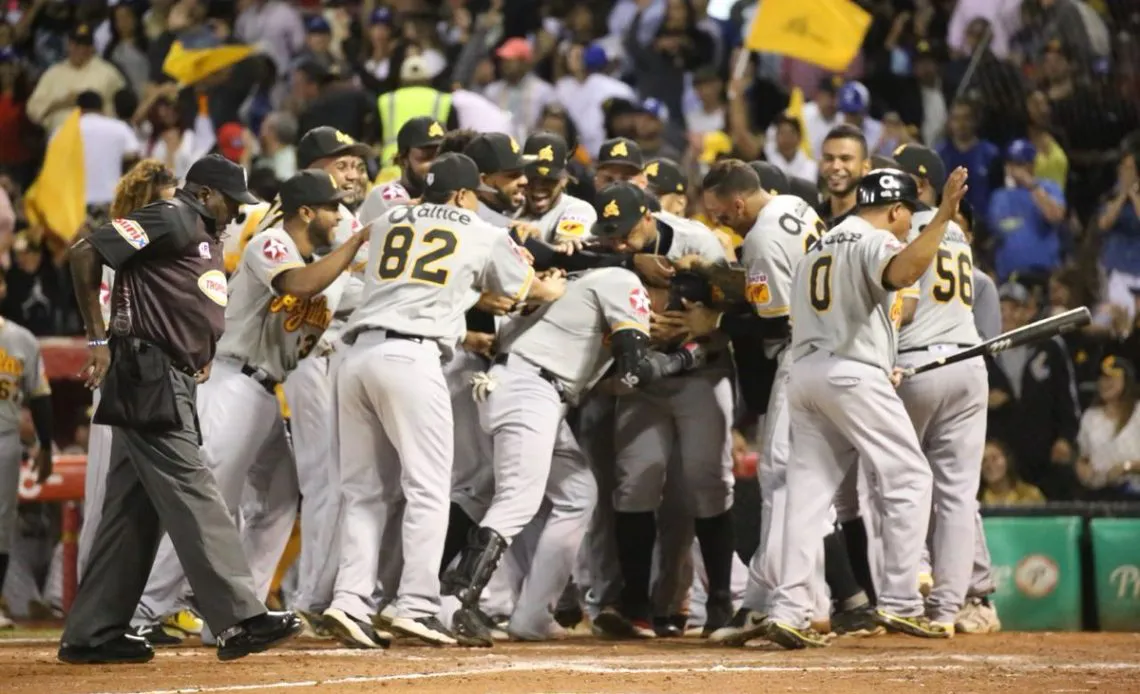 Aguilas-de-Santiago-1140x694