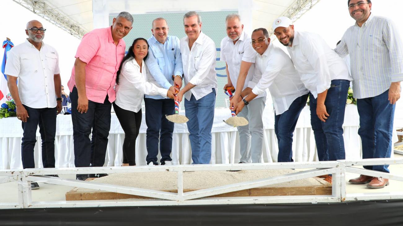 Presidente Abinader en Nagua (2)